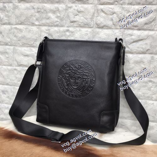  ヴェルサーチVERSACE 2021春夏 VERSACEブランド コピー 斜め掛けバッグ ショルダーバッグ  