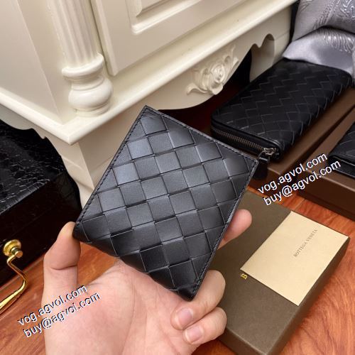  BOTTEGA VENETAブランド 偽物 通販 ボッテガ ブランド BOTTEGA VENETA 2021春夏 二つ折り財布 紙幣入れ 美品！