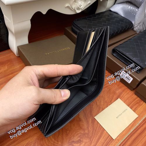  BOTTEGA VENETAブランド 偽物 通販 ボッテガ ブランド BOTTEGA VENETA 2021春夏 二つ折り財布 紙幣入れ 美品！