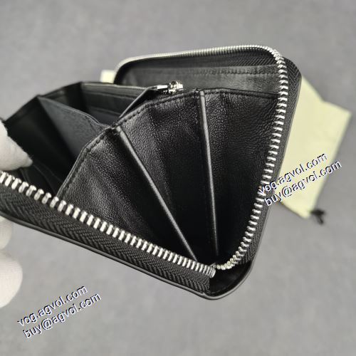  2021春夏 FENDIコピー 二つ折り財布 長財布 チェーンウオレット 最旬アイテム フェンディ FENDI 