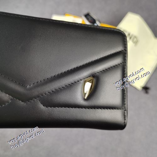  フェンディ FENDI 人気商品 2021春夏 FENDIブランド 偽物 通販 二つ折り財布 チェーンウオレット 爆買いセール 長財布