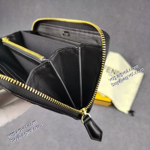  フェンディ FENDI 人気商品 2021春夏 FENDIブランド 偽物 通販 二つ折り財布 チェーンウオレット 爆買いセール 長財布