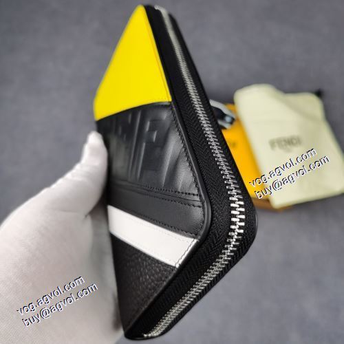  SALE!今季 2021春夏 多機能 長財布 チェーンウオレット 紙幣入れ フェンディ FENDI FENDIコピーブランド 