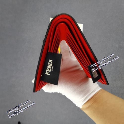  財布/ウォレット 二つ折り財布 チェーンウオレット クリップウォレット フェンディ FENDI 2021春夏 値下げ！FENDIブランド コピー