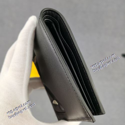  2021春夏 FENDIコピー 紙幣入れ 財布/ウォレット 爆買いセール チェーンウオレット 最旬アイテム フェンディ FENDI