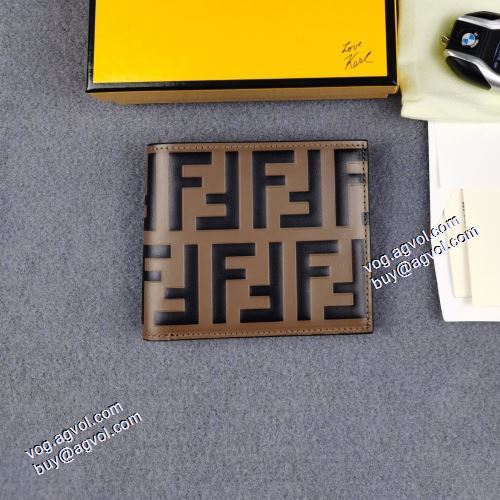  大人気☆NEW!! 多機能 クリップウォレット 紙幣入れ FENDIスーパーコピー 激安 フェンディ FENDI 2021春夏