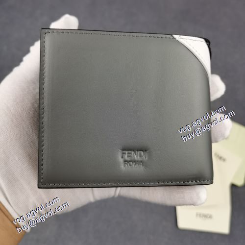  2021春夏 FENDIコピー 最旬アイテム 二つ折り財布 爆買いセール クリップウォレット フェンディ FENDI