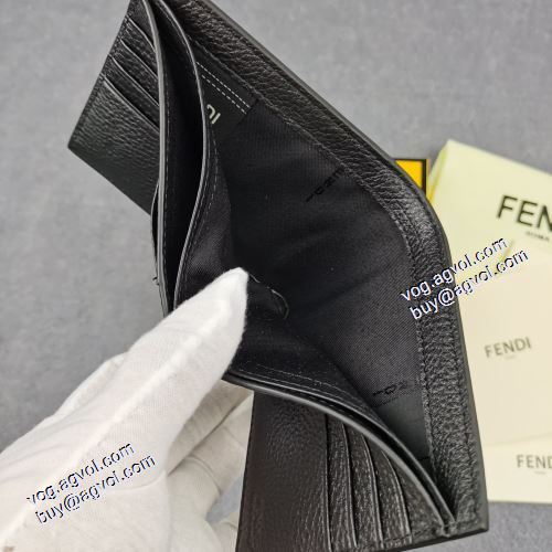  首胸ロゴ クリップウォレット 二つ折り財布 紙幣入れ FENDIコピー ブランド フェンディ FENDI 2021春夏 