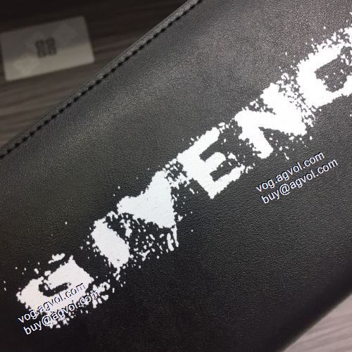  爆買いセール チェーンウオレット 欧米韓流/雑誌 長財布 二つ折り財布 GIVENCHYスーパーコピー 2021春夏 ジバンシー GIVENCHY 