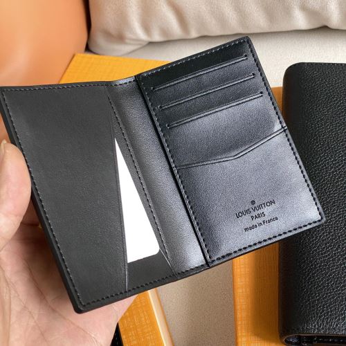 圧倒的な高級 2022新作 ルイ ヴィトン LOUIS VUITTON 二つ折り財布 ルイ ヴィトンコピーブランド 定番のアイテム コードバン財布