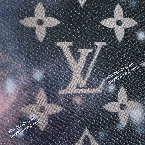 首胸ロゴ 二つ折り財布 紙幣入れ 爆買いセール LOUIS VUITTONブランド 偽物 通販 11x9x2cm ルイ ヴィトン LOUIS VUITTON 2021春夏 M60895