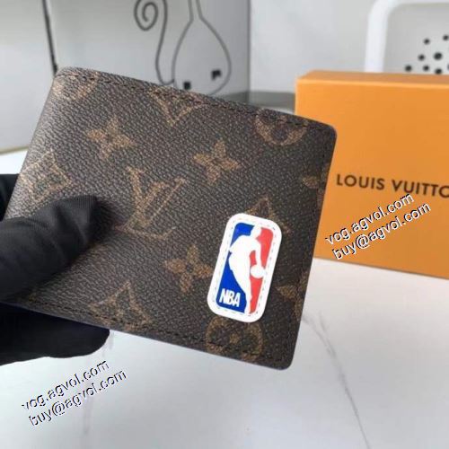 爆買いセール 二つ折り財布 カード入れ付 ルイ ヴィトン LOUIS VUITTON ◆モデル愛用◆ LOUIS VUITTONスーパーコピー 2021春夏