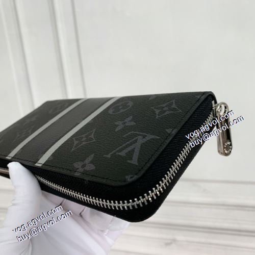 2021春夏 首胸ロゴ LOUIS VUITTONスーパーコピー 激安 ルイ ヴィトン LOUIS VUITTON 長財布 チェーンウオレット 19x11cm コードバン財布 M60017 POCHETTE VOYAGE財布
