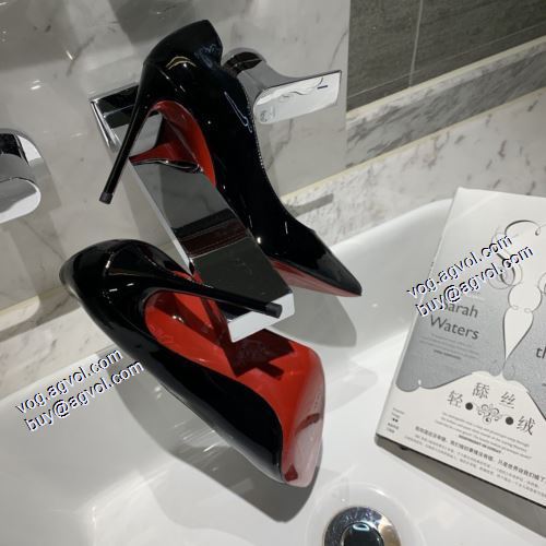 パンプス 2色可選 2021秋冬 クリスチャンルブタン偽物ブランド Christian Louboutin おしゃれに絶大な人気の 安定感のある