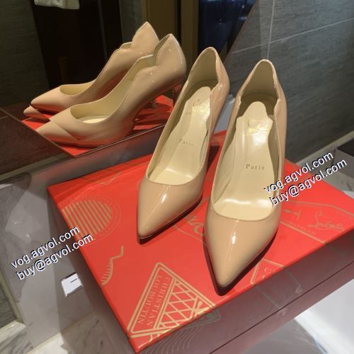 パンプス 2色可選 2021秋冬 クリスチャンルブタン偽物ブランド Christian Louboutin おしゃれに絶大な人気の 安定感のある