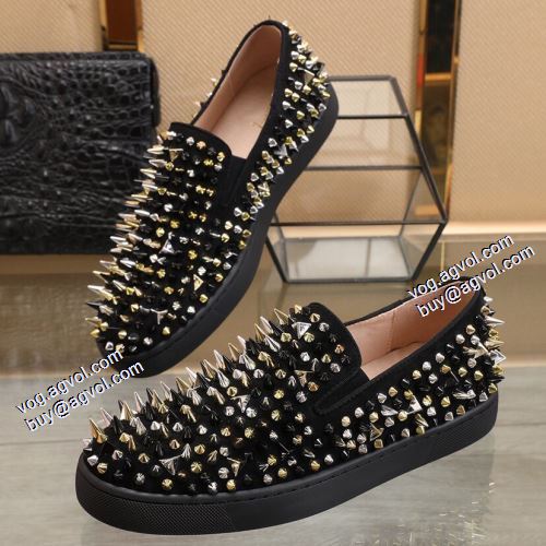2021秋冬 クリスチャンルブタンブランド 偽物 通販 フラットシューズ Christian Louboutin 一番人気の新作はこれ カジュアルシューズ スタッズ