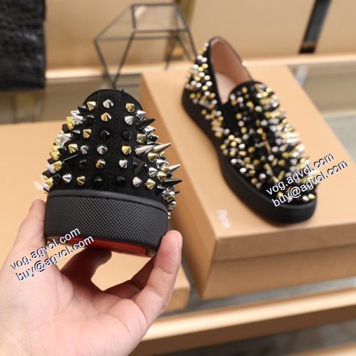 2021秋冬 クリスチャンルブタンブランド 偽物 通販 フラットシューズ Christian Louboutin 一番人気の新作はこれ カジュアルシューズ スタッズ