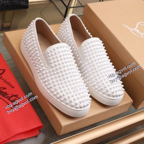 2021秋冬 日本未入荷モデル クリスチャンルブタンコピーブランド 3色可選 Christian Louboutin スタッズ フラットシューズ