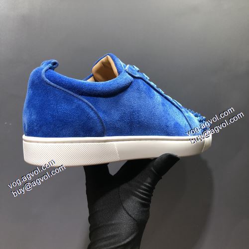 フラットシューズ 2021秋冬 落ち着いた質感 クリスチャンルブタンコピー ブランド Christian Louboutin 滑りにくい