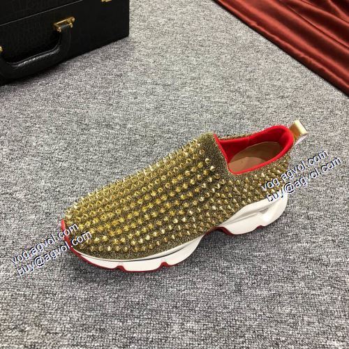 スニーカー 2021秋冬 絶大な人気を誇る クリスチャンルブタン Christian Louboutinスーパーコピー スタッズ