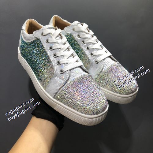 2021秋冬 フラットシューズ クリスチャンルブタンブランド 偽物 通販 Christian Louboutin 注目のアイテム 優しい履き心地