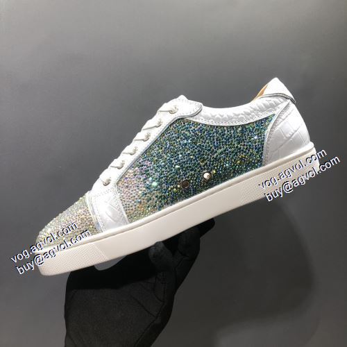 2021秋冬 フラットシューズ クリスチャンルブタンブランド 偽物 通販 Christian Louboutin 注目のアイテム 優しい履き心地