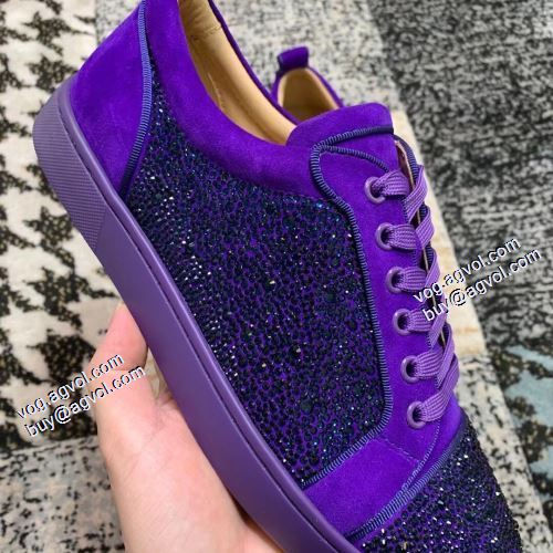 完売必至の人気モデルをご紹介 2021秋冬 クリスチャンルブタンブランドスーパーコピー Christian Louboutin フラットシューズ ファッション 人気