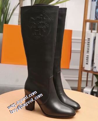 エルメススーパーコピー 激安 セレブ愛用の超人気商品 2色可選 2021秋冬 安定感のある エルメス HERMES 長靴 軽い履き心地