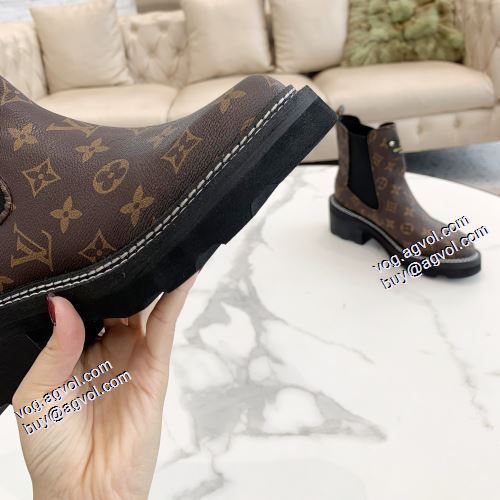 ブーティー 軽い履き心地 ルイ ヴィトンコピー ブランド 2021秋冬 ルイ ヴィトン LOUIS VUITTON 選べる極上
