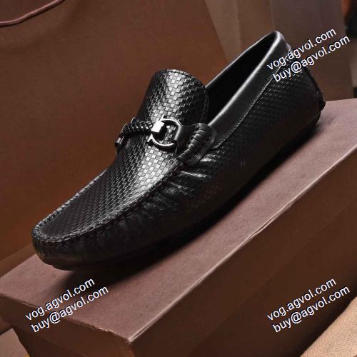 2021春夏 2色可選 ボッテガ ブランドコピー ブランド 紐なし ボッテガ ブランド BOTTEGA VENETA カジュアルシュッズ 着脱の簡単なスリップオンタイプ 魅力ファッション　