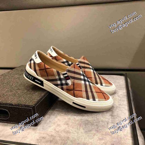 着脱の簡単なスリップオンタイプ 高級感ある バーバリーブランドスーパーコピー 2021春夏 バーバリー BURBERRY エスバドリーユ  2色可選