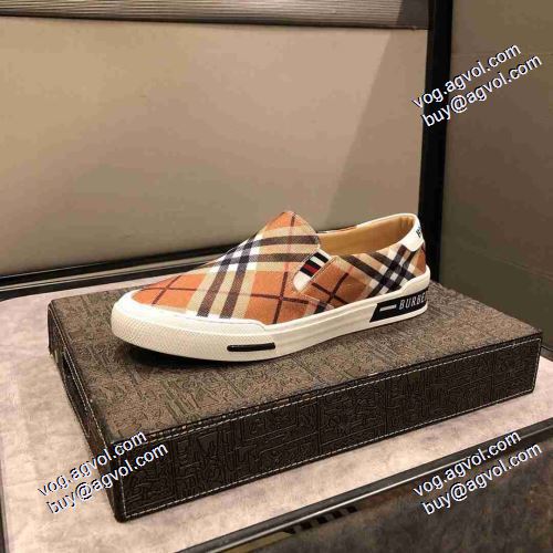 着脱の簡単なスリップオンタイプ 高級感ある バーバリーブランドスーパーコピー 2021春夏 バーバリー BURBERRY エスバドリーユ  2色可選