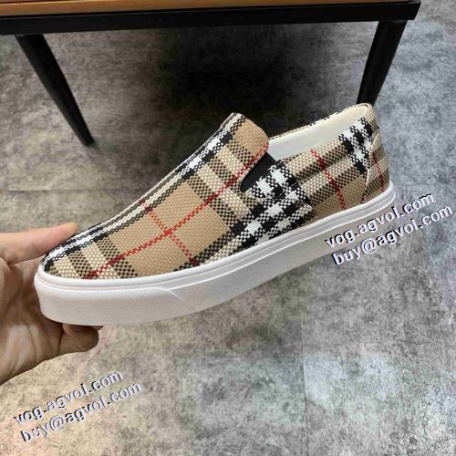 バーバリースーパーコピー 2021秋冬 大好評 フラットシューズ バーバリー BURBERRY ギンガム ローヒール 大絶賛の履き心地! カジュアルシューズ 着脱の簡単なスリップオンタイプ 