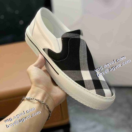 バーバリー BURBERRY スニーカー 耐久性に優れ バーバリーコピー ギンガム 着脱の簡単なスリップオンタイプ 2021秋冬 フラットシューズ 履き心地抜群