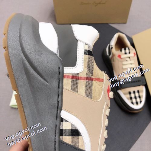 秋のお出かけに最適 バーバリー BURBERRY 足馴染みのいい ランニングシューズ 2色可選 バーバリーコピーブランド 2021秋冬 ギンガム 大人 トレンド