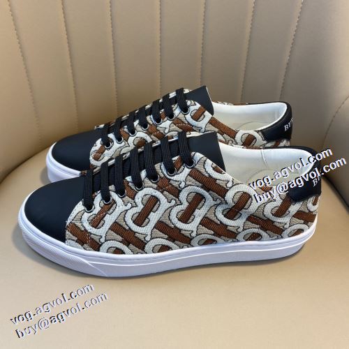 2021秋冬 バーバリーブランドコピー バーバリー BURBERRY 抗菌?防臭加工 カジュアルシュッズ 一番人気の新作はこれ フラットシューズ 優しい履き心地 
