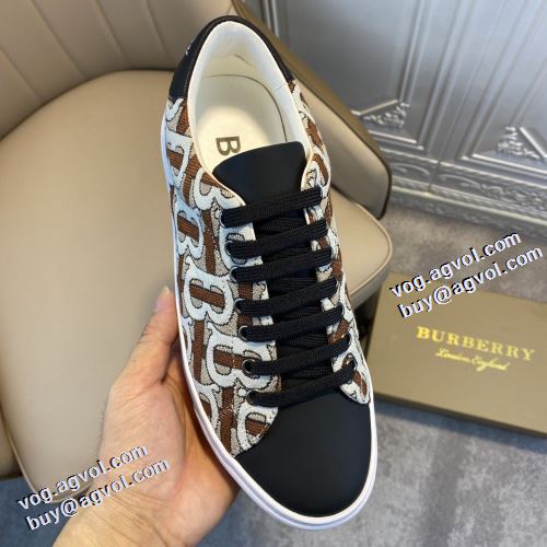 2021秋冬 バーバリーブランドコピー バーバリー BURBERRY 抗菌?防臭加工 カジュアルシュッズ 一番人気の新作はこれ フラットシューズ 優しい履き心地 