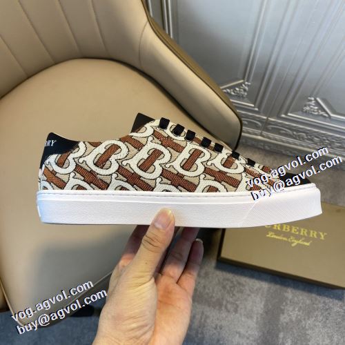 2021秋冬 バーバリーブランドコピー バーバリー BURBERRY 抗菌?防臭加工 カジュアルシュッズ 一番人気の新作はこれ フラットシューズ 優しい履き心地 