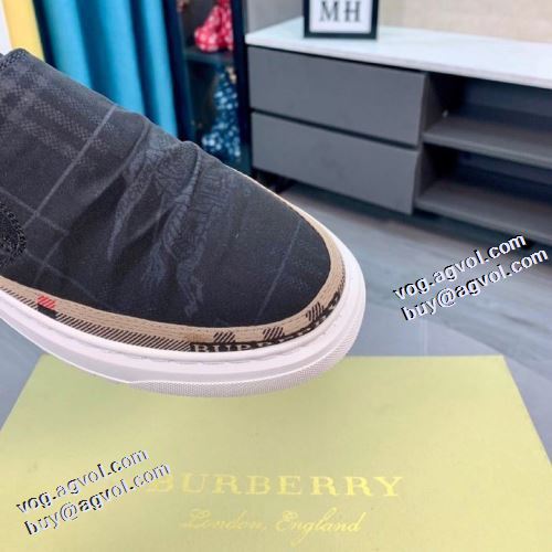 バーバリーブランド コピー 実用性に溢れるアイテム 脱ぎ履きしやすい/着脱しやすい バーバリー BURBERRY カジュアルシューズ 2021秋冬 ローヒール 足馴染みのいい