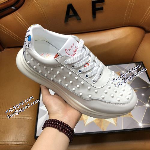 今買い◎得 2021秋冬 クリスチャンルブタン Christian Louboutin スニーカー 2色可選 クッション加工 クリスチャンルブタンスーパーコピー