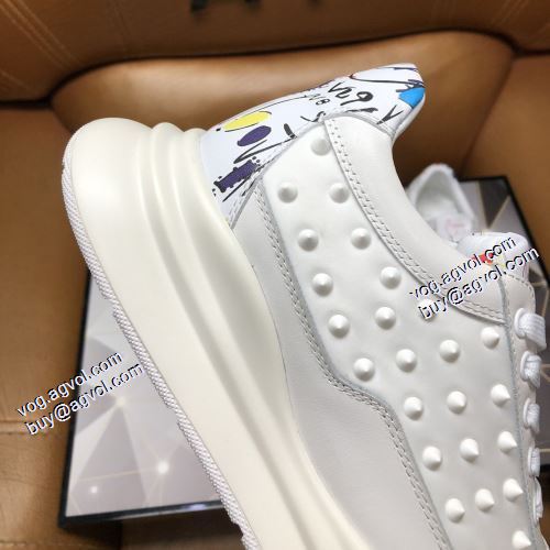 今買い◎得 2021秋冬 クリスチャンルブタン Christian Louboutin スニーカー 2色可選 クッション加工 クリスチャンルブタンスーパーコピー