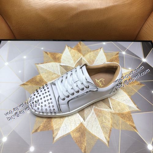 2021秋冬 ドライビングシューズ 極上の着心地 クリスチャンルブタンブランドスーパーコピー クリスチャンルブタン Christian Louboutin フラットシューズ