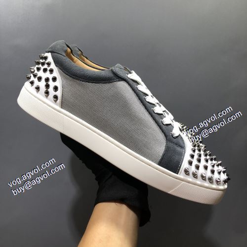 クリスチャンルブタンブランド コピー 2021秋冬 クリスチャンルブタン Christian Louboutin 上品な輝きを放つ形 フラットシューズ 滑りにくい