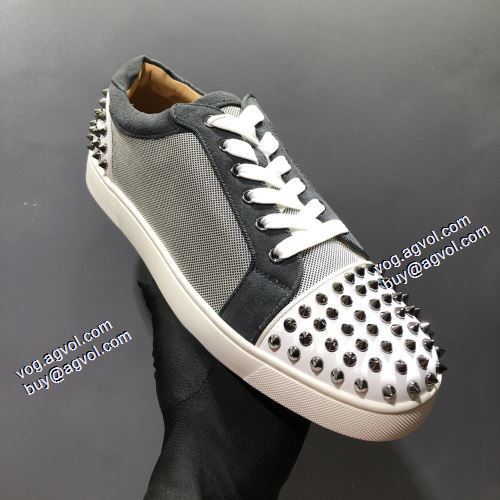 クリスチャンルブタンブランド コピー 2021秋冬 クリスチャンルブタン Christian Louboutin 上品な輝きを放つ形 フラットシューズ 滑りにくい