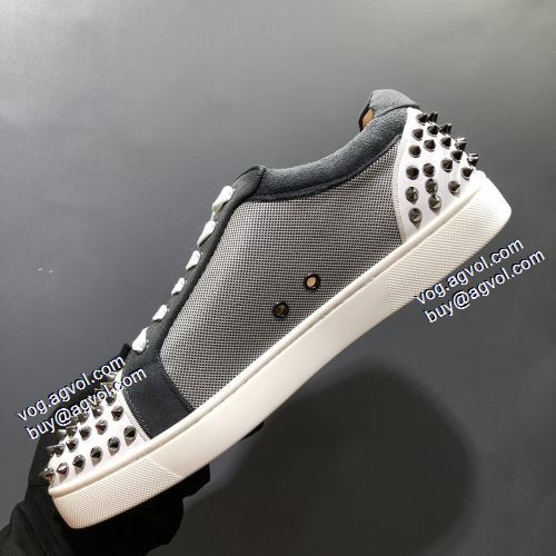 クリスチャンルブタンブランド コピー 2021秋冬 クリスチャンルブタン Christian Louboutin 上品な輝きを放つ形 フラットシューズ 滑りにくい