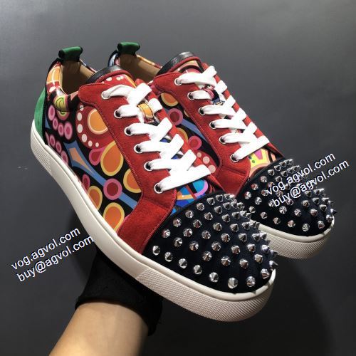 2021秋冬 耐久性のある クリスチャンルブタン Christian Louboutin 優しい履き心地 フラットシューズ クリスチャンルブタンスーパーコピー