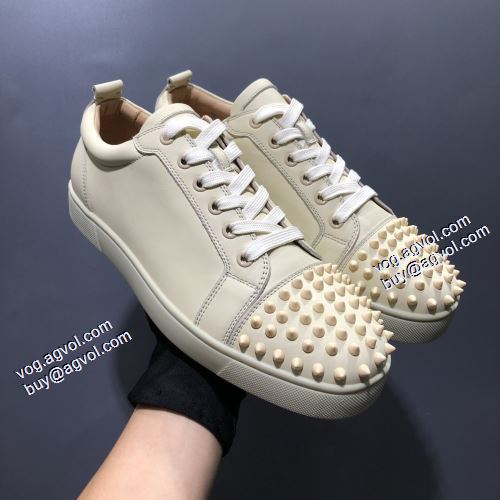 おしゃれに絶大な人気の 2021秋冬 フラットシューズ クリスチャンルブタン Christian Louboutin クリスチャンルブタンコピー 靴の滑り止め