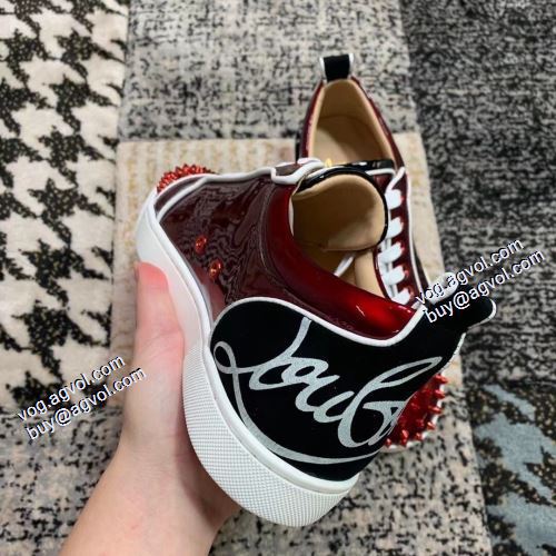 クリスチャンルブタンスーパーコピー  一番人気の新作はこれ 2021秋冬 クリスチャンルブタン Christian Louboutin フラットシューズ ジョギング