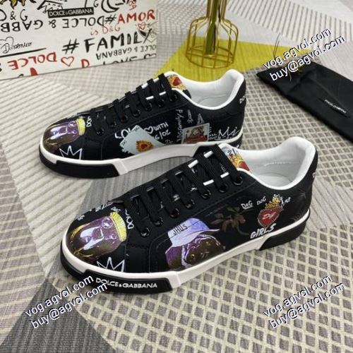 落ち着いた感覚 ドルチェ&ガッバーナコピーブランド 2021春夏 ドルチェ＆ガッバーナ Dolce&Gabbana カラーソール 着用