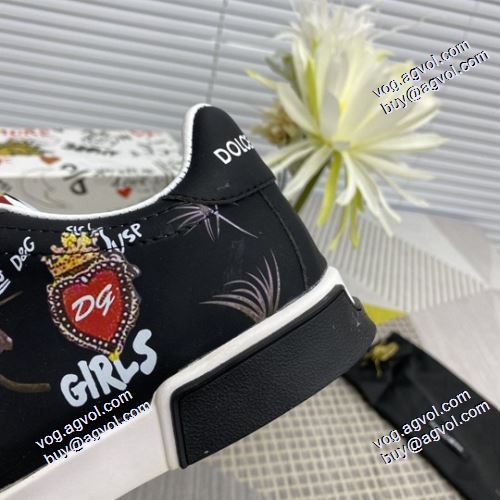 落ち着いた感覚 ドルチェ&ガッバーナコピーブランド 2021春夏 ドルチェ＆ガッバーナ Dolce&Gabbana カラーソール 着用
